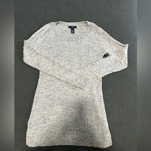 Gap sweater